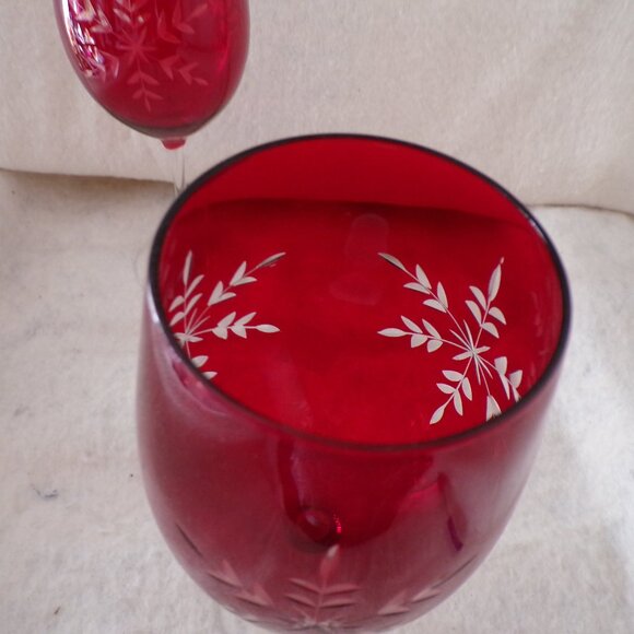 Lot Of 2 Stemware Elegant Crystal Ruby Red Etched Clear Snowflake Wine Glass - Picture 6 of 7
